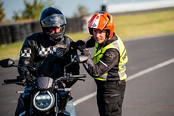 HMST ROAD - Polygon Most